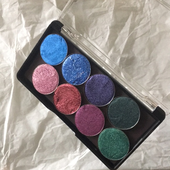 Sydney Grace eyeshadow singles. - Picture 5 of 5